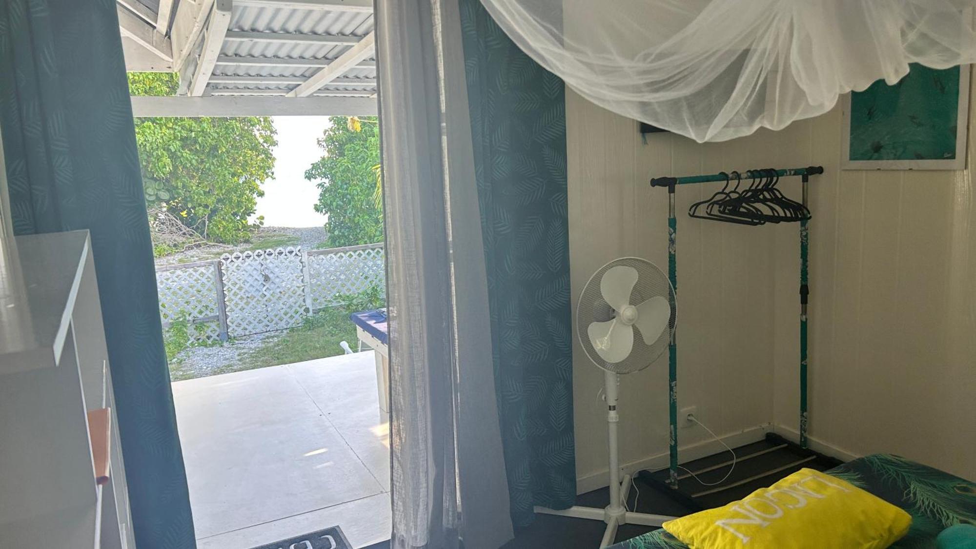 Le fare bleu Tiputa Rangiroa Apartment Bagian luar foto