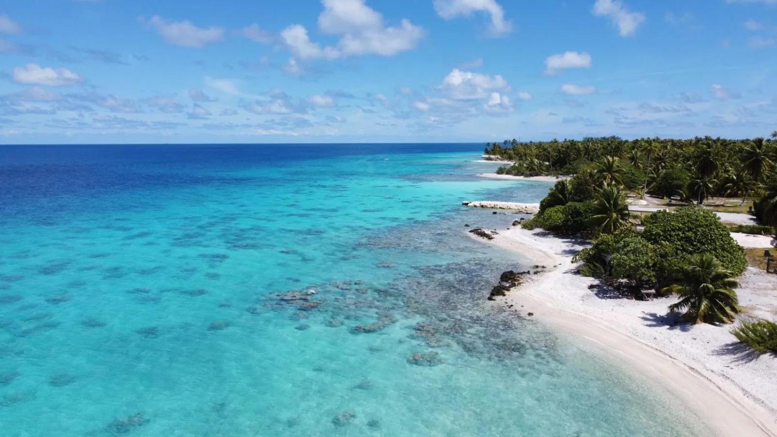 Le fare bleu Tiputa Rangiroa Apartment Bagian luar foto